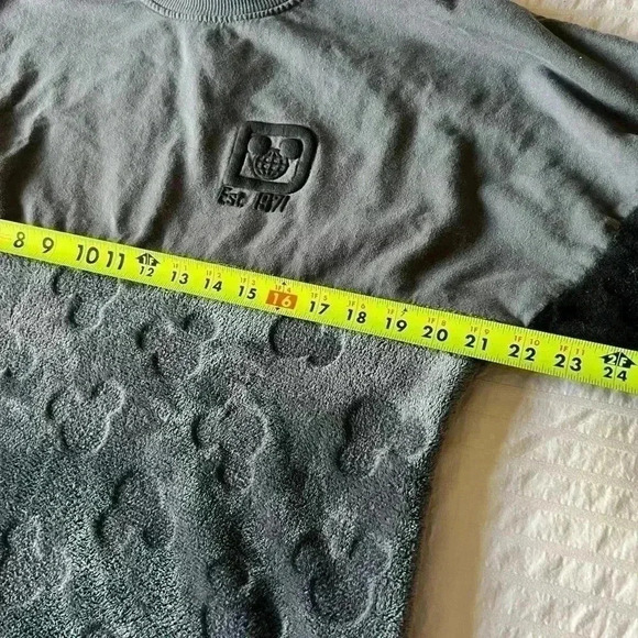 Walt Disney World Fleece Grey Spirit Jersey Size small - Picture 9 of 10